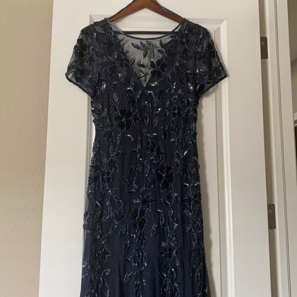 Beautiful navy gown. Perfect condition!